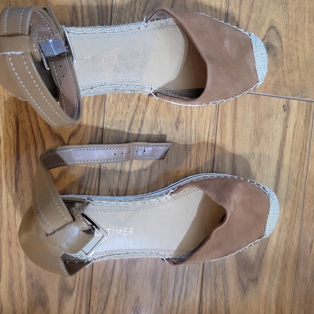 Ladies Wedge Never Worn Size 7